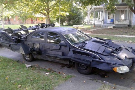 Xe Toyota Camry do Batmobile "chat choi nhu nguoi doi"